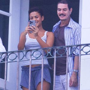Bella Campos roubou a atenção ao aparecer na varanda do Copacabana Palace horas antes do show histórico de Shakira na praia de Copacabana