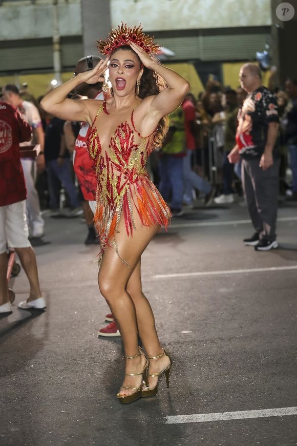 "Hoje meu foco está na saúde e no bem-estar. Preservar o músculo é essencial, para ficar linda e sarada, mas principalmente para manter o corpo funcionando bem", garante Juliana Paes