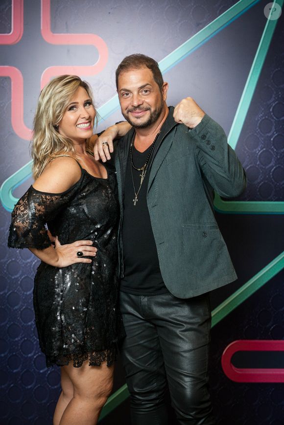 Andrea Sorvetão e Conrado: casal se definiu como 'hétero, cristão e tradicional' em vídeo apontado pela ex-Paquita como origem da polêmica com Xuxa