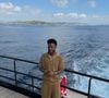Vini Jr. compartilhou registros de sua viagem pela Europa, incluindo momentos de lazer em destinos paradisíacos e a bordo de um iate de luxo
