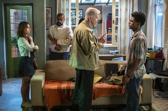 Inspirada em Suzane von Richthofen, Lucélia da novela 'Três Graças' confessa que matou os pais para herdar fortuna