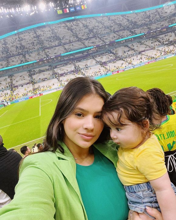 Filha de Gabriel Jesus e Raiane Lima, Helena nasceu em 24 de maio de 2022