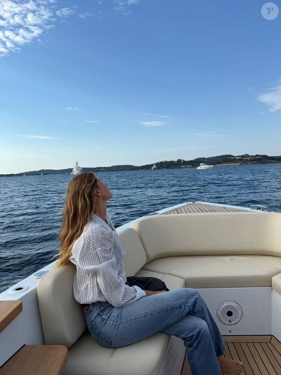 Gisele Bündchen mostrou intimidade para celebrar o verão, estação do ano vigente nos Estados Unidos