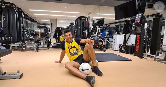 Casemiro pegou pesado na academia em uma dieta para perder 4,5 kg em apenas 3 meses