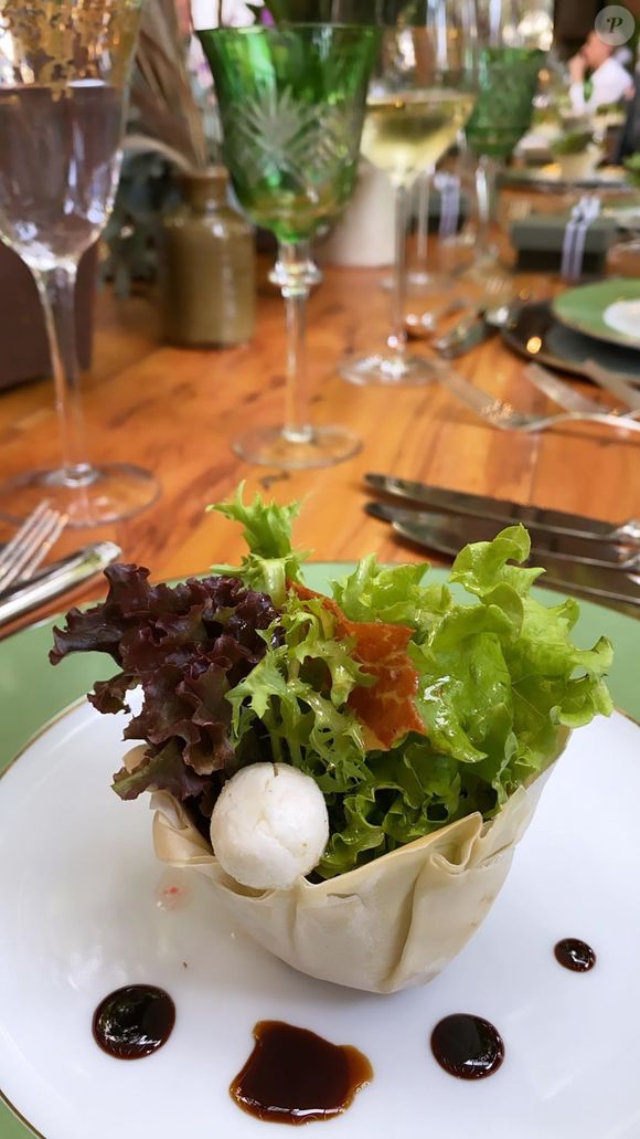 Segundo ela, os pais ainda afirmaram que os amigos do casal “ficariam decepcionados” por não terem carne no cardápio.