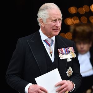 Príncipe Harry atualiza estado de saúde do rei Charles III após reencontro com a família real e revela: 'Está muito bem'