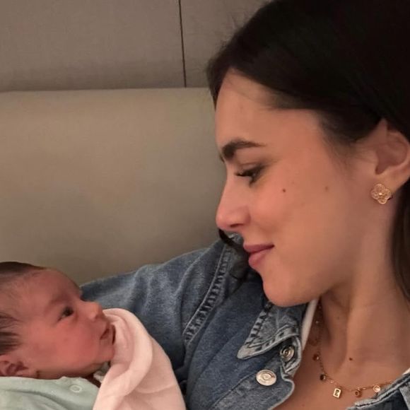 Novas fotos de Bianca Biancardi mostram Mel, 2ª filha de Bruna Biancardi - internautas na web fizeram comparações com o jogador de futebol e a influenciadora.