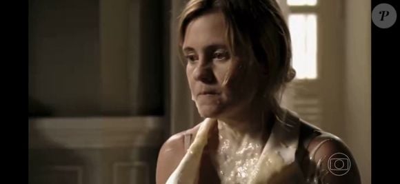 Adriana Esteves interpreta a vilã Carminha em ‘Avenida Brasil’; uma das mais queridas das novelas brasileiras