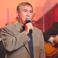 Amado Batista é acusado de manipular resultado de DNA; suposta filha do cantor revela condição rara de saúde de possível neta