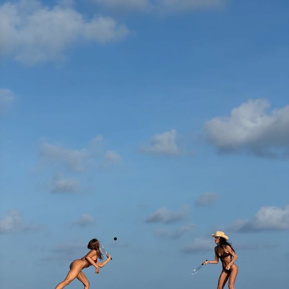 Bruna Marquezine e Sasha Meneghel escolheram as belezas de São Miguel dos Milagres, em Alagoas, para receber 2026
