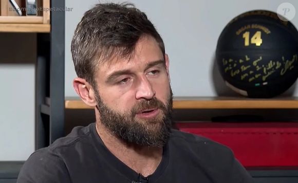 Filho de Oscar Schmidt indicou que pai vinha tendo sequelas e não conseguia se comunicar direito, no último ano: 'Conseguia falar comigo em certos momentos, ele me olhava, conseguiu cantar parabéns para mim'
