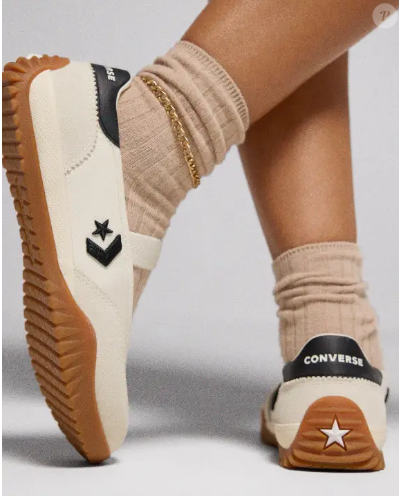 Mais do que bonito, o modelo aposta em conforto real com palmilha de três camadas que se adapta ao pé
