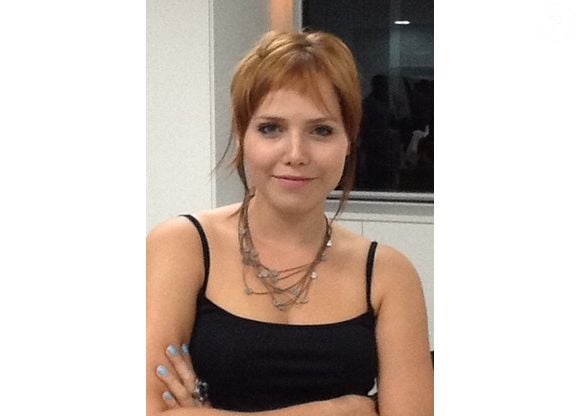 Em 2012, a atriz cortou os cabelos bem curtos depois de anos usando os fios longos. O corte, criado pelo hairstylist Vitor Avanti, ganhou até nome: 'Crazy Daisy'. A proposta tinha laterais e parte de trás bem curtas, enquanto o topo permanecia mais comprido e caía levemente para o lado. O visual ainda contava com duas franjas, uma mais curta e transparente e outra mais longa, integrada ao restante do corte. Naquele momento, Letícia explicou que havia feito a mudança por vontade própria