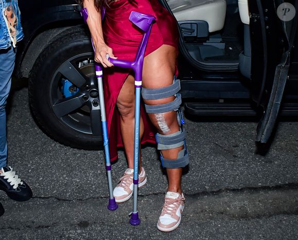 Gracyanne Barbosa se locomoveu de muletas desde cirurgia após romper o tendão durante o 'Dança dos Famosos 2025'