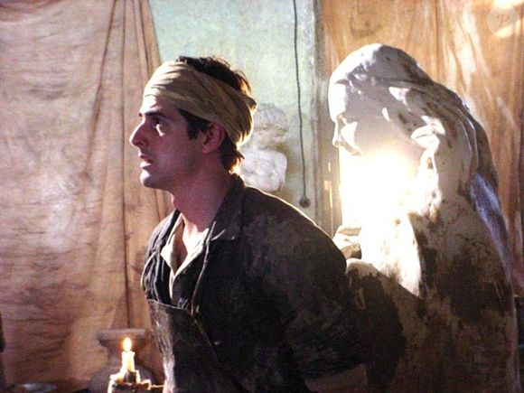 Reynaldo Gianecchini foi atingido por um estilhaço da estátua, teve quatro dentes quebrados e precisou de pontos internos na boca