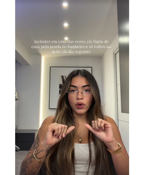 Ex-Flamengo, Wesley foi acusado de fugir pela janela do banheiro pela agora ex-mulher Amanda Martins