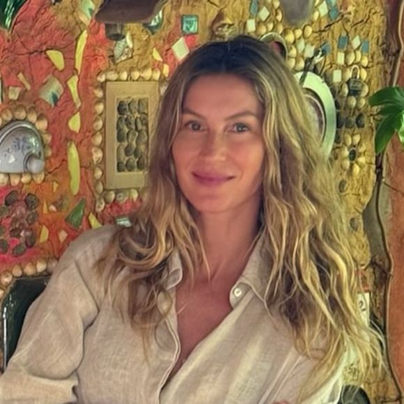 Mesmo com pouco tempo de tela, Gisele Bündchen deixou sua marca em ‘O Diabo Veste Prada’, que se tornou um clássico do cinema