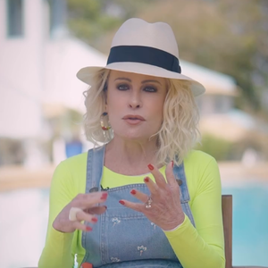 Ana Maria Braga passou por diversos tratamentos, incluindo a radioterapia e a quimioterapia, até a remissão completa de câncer no reto