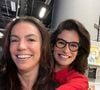 Renata Vasconcellos surpreende ao publicar foto espontânea ao lado de Ana Paula Araújo nos bastidores da Globo, um registro raro da vida fora da bancada