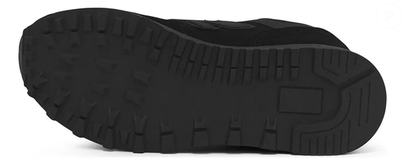 O New Balance 574 aposta em um design atemporal que conversa com diferentes estilos e reforça a tendência dos tênis minimalistas para o dia a dia