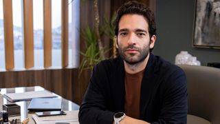 Resumo da novela 'Vale Tudo', capítulo de quinta-feira, 21 de agosto: Sardinha acaba com segredo de Maria de Fátima. Saiba reação de Afonso!