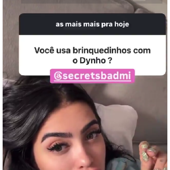 MC Mirella detalha uso de brinquedos sexuais com o marido Dynho Alves.