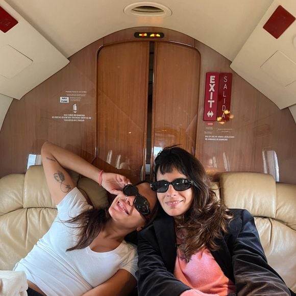 Por dentro do jatinho de Anitta: veja detalhes do avião de R$ 40 milhões