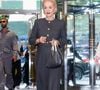 Os famosos stilettos de Carolina Herrera provaram mais uma vez que elegância nunca sai de moda. Apostando em versões clássicas de couro, tons neutros e salto discreto, a designer transformou o calçado em uma verdadeira assinatura de estilo ao longo das décadas