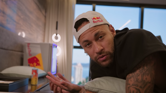 Assista ao vídeo de Neymar