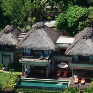 O resort onde Alessandra Ambrósio foi pedida em casamento é conhecido pelo conceito 'Edge of Wildness'. O NIHI Sumba combina villas privativas, praia, gastronomia, experiências culturais e atividades em meio à natureza