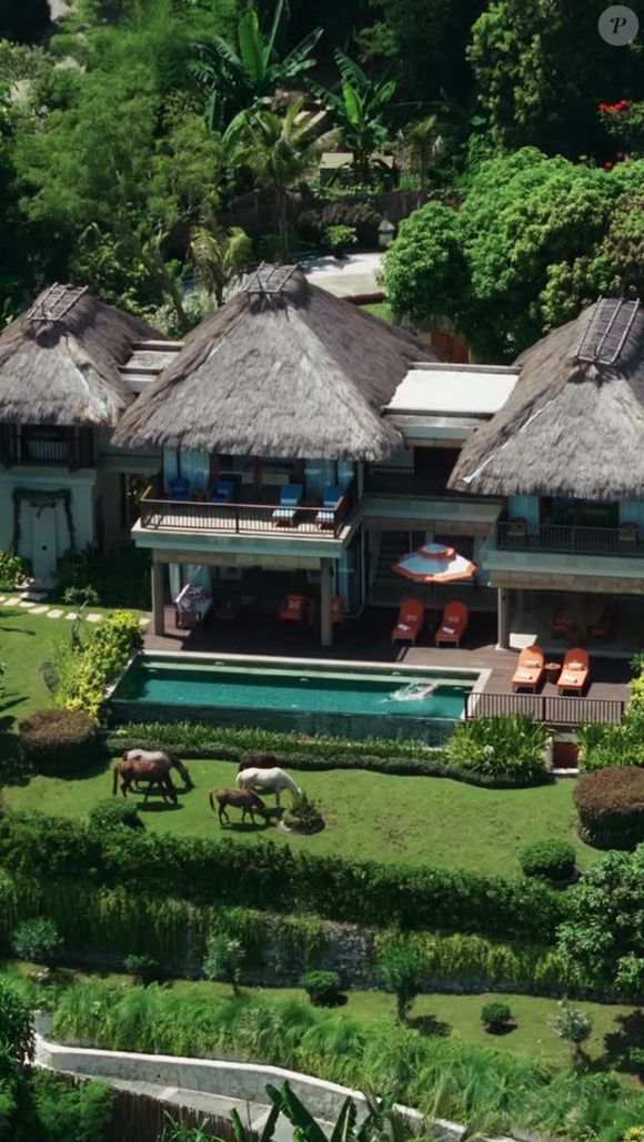 O resort onde Alessandra Ambrósio foi pedida em casamento é conhecido pelo conceito 'Edge of Wildness'. O NIHI Sumba combina villas privativas, praia, gastronomia, experiências culturais e atividades em meio à natureza
