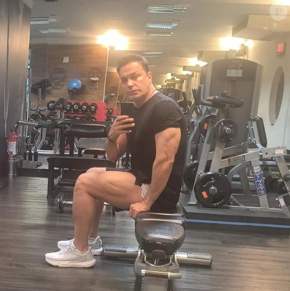 Ator da novela 'Terra Nostra', Fábio Dias é dono de uma fábrica de cosméticos em Rio Claro, no interior de São Paulo, e também confessou que não pretende voltar às novelas.