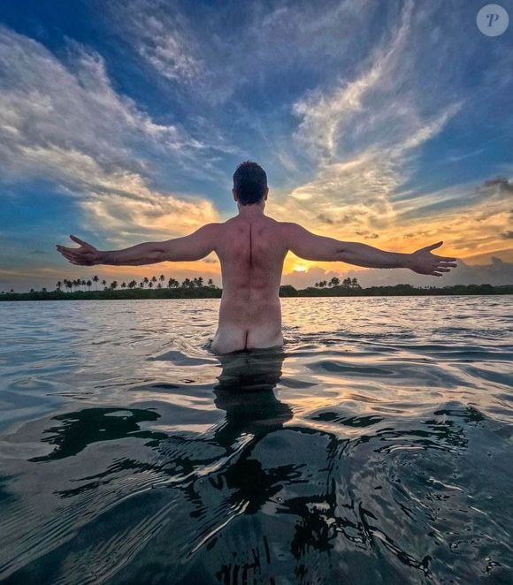 Musculação, alimentação, hidratação e sono estão entre os hábitos citados por Rainer Cadete ao falar sobre bem-estar. O ator também reforçou a importância da terapia e da espiritualidade