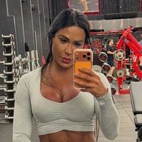 A motivação de Gracyanne Barbosa, aos 43 anos, para não abandonar os treinos: solteira, influenciadora faz desabafo sobre vida pessoal e cita caos. 'Vontade momentânea de desistir'
