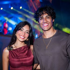 Vanessa Lopes deixou barriga de fora em look