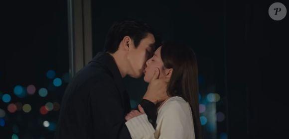 No episódio 7 de 'Quando o Telefone Toca', Sa-eon e Hee-joo finalmente dão seu primeiro beijo