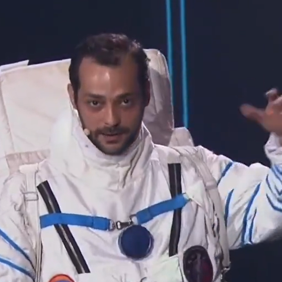 Em outubro, Eduardo Sterblitch provocou HBO Max ao vivo com piada sobre audiência de 'Beleza Fatal'