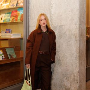 Do camel ao chocolate intenso, os tons de marrom estão em alta e conquistaram de vez o street style, as passarelas e as famosas