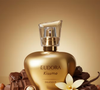 A composição do Kiss Me Delicious aposta na cremosidade do Acorde de Gold Chocolate, na sofisticação da Gardênia e no calor do Sândalo, criando uma fragrância marcada pela doçura e pela presença