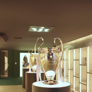 Museu de Vini Jr. tem desde troféus a chuteiras e camisetas de ícones do futebol mundial