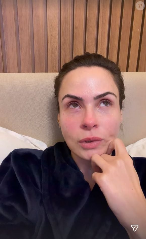 Ana Paula Renault chorou ao revelar que foi o pai quem mostrou a ela a pesquisa que comprovou que mais de 60% dos beneficiários conseguiram deixar o Bolsa Família
