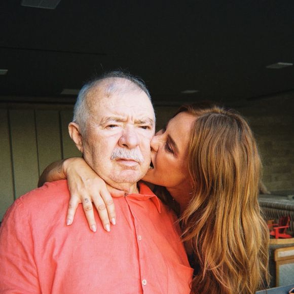 Pai de Paolla Oliveira, José Everardo, foi diagnosticado com uma doença degenerativa