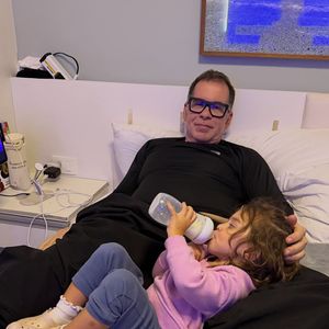 Hoje, Leandro Hassum tem uma relação saudável com seu peso e corpo, mas ainda recorre a tratamentos psicológicos para lidar com as transformações