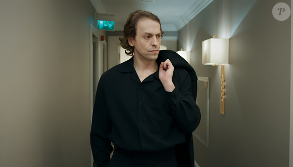 Metin Akdülger já tinha experiência anterior com plataformas de streaming e decidiu investir em projetos com alcance global. Após deixar 'Coração de Mãe', ele engatou imediatamente em outra produção internacional.