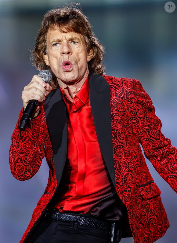 Antes de uma turnê, Mick Jagger costuma intensificar os treinos, alternando caminhadas com atividades mais intensas