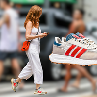 Esse tênis Adidas vintage da atriz Camila Morgado em dia de chuva no Rio é a solução para pés estilosos no frio: veja um raio-x do calçado