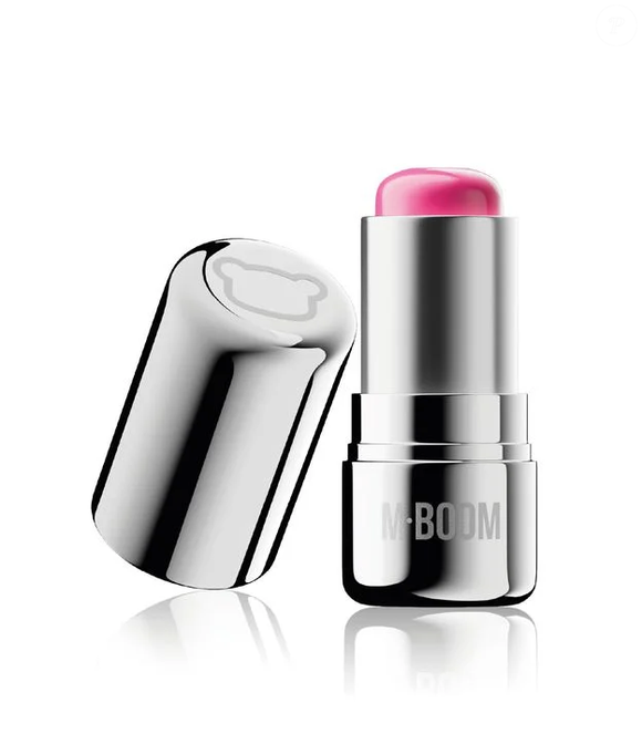 O Pop Stick, da MBOOM, une maquiagem e skincare em um produto multifuncional para lábios e bochechas