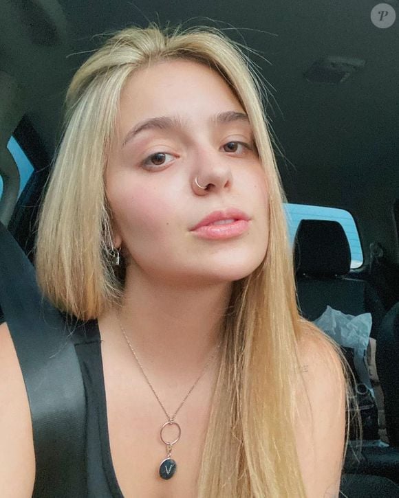 Foi com o seu cabelo loiro que Viih Tube quebrou as barreiras da internet