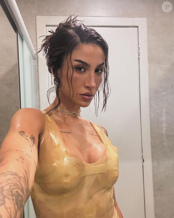 Para isso, Bianca Andrade abandonou o cabelo curtinho, que estava pouco acima dos ombros