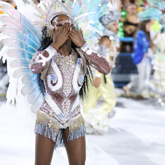 Carnaval 2025: rainha de bateira da Beija-Flor, Lorena Raissa tem mãe e avô que vieram do mundo da folia
